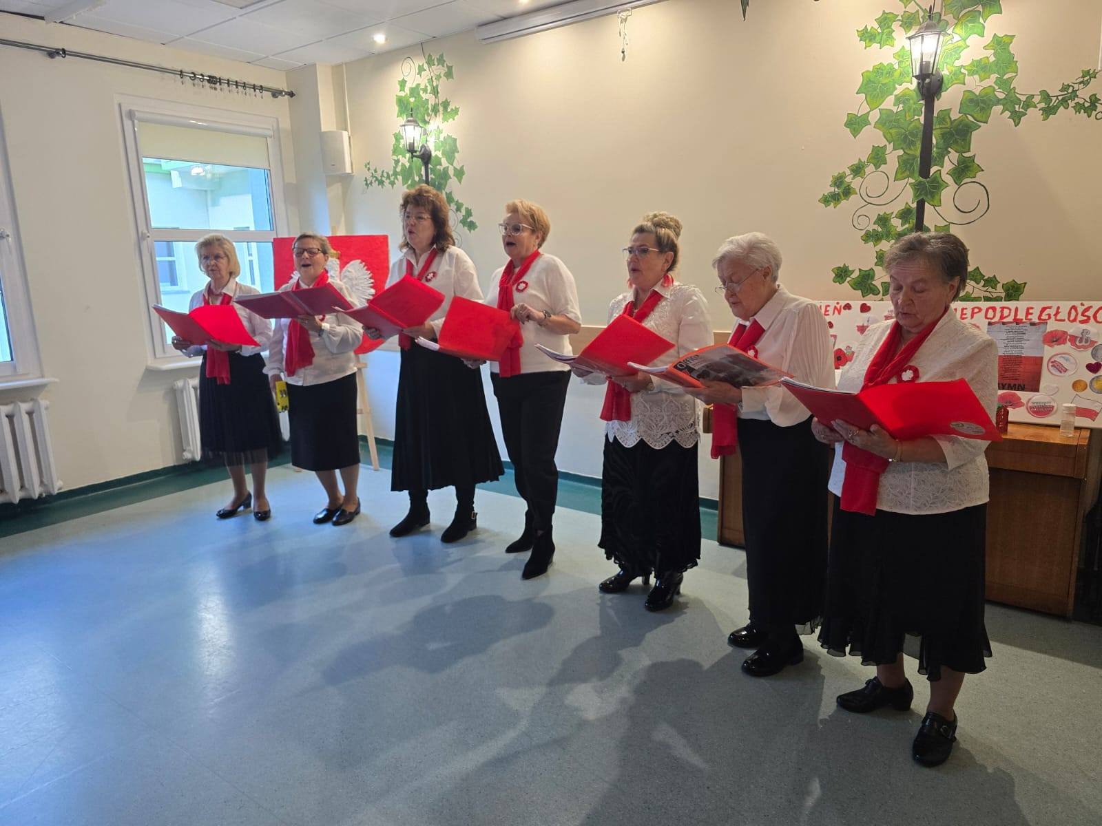 Koncert zespołu „Ale Babki” oraz wizyta wolontariuszek z Centrum Seniora