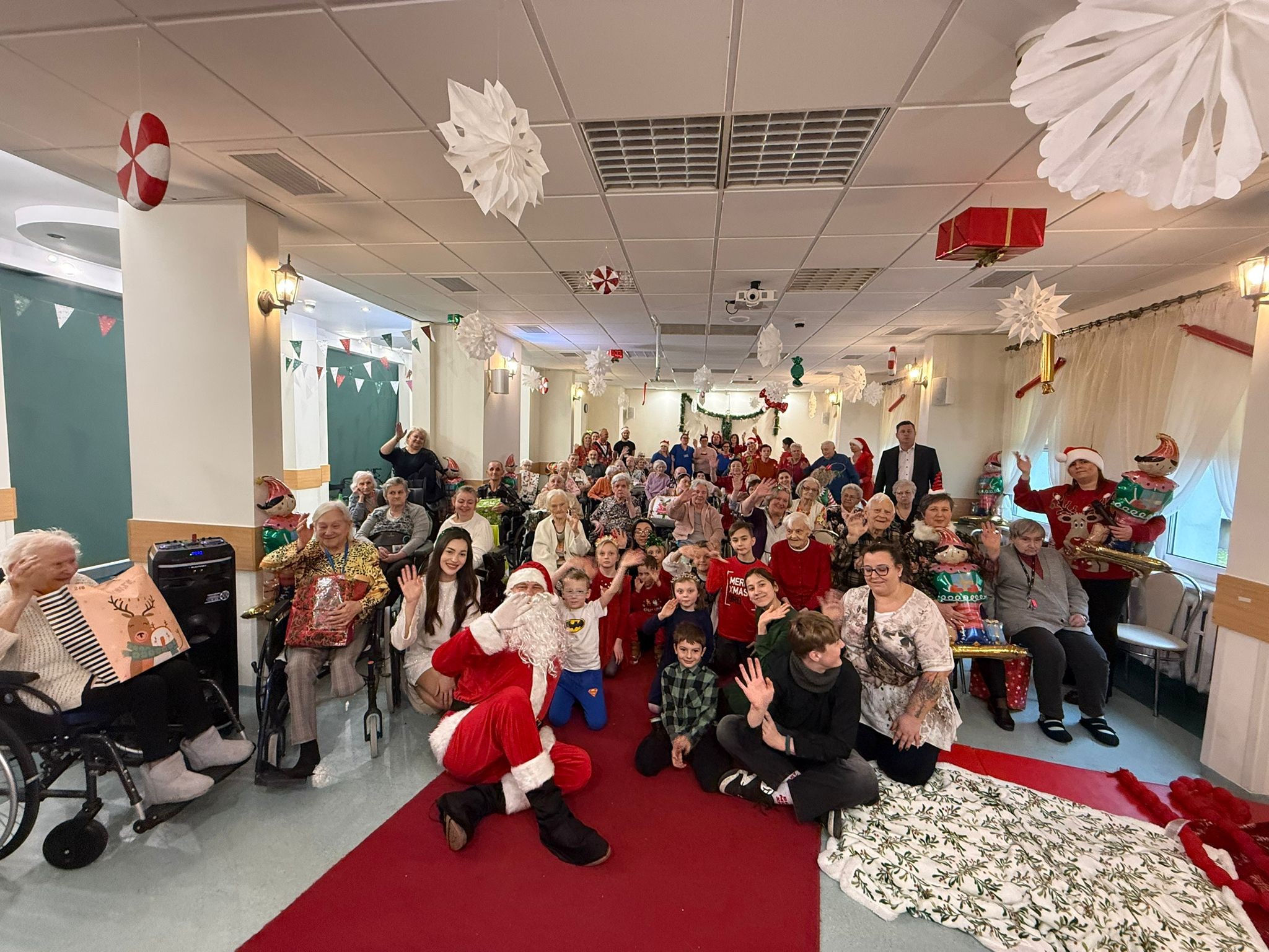 Finał akcji Zostań Świętym Mikołajem dla Mieszkańców DPS „Dom Kombatanta”