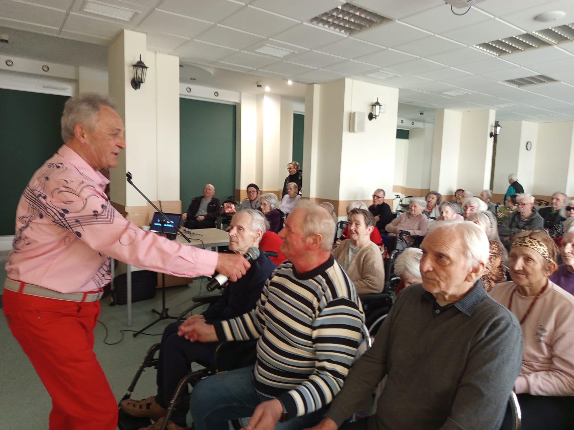 Zajęcia muzyczne pn. „Największe przeboje w wykonaniu Pana Jacka”